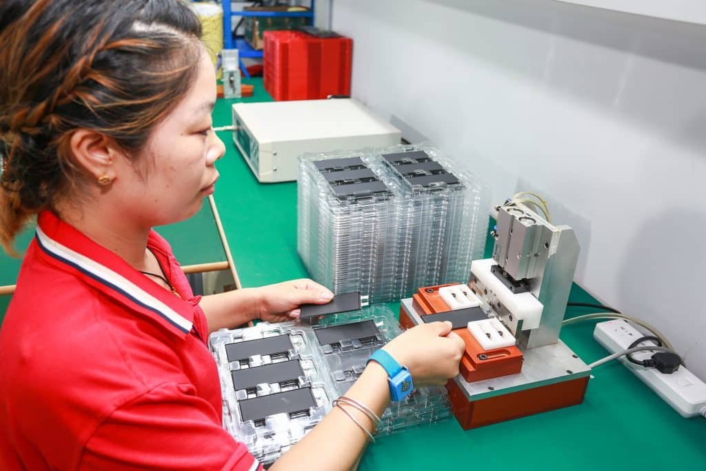 6 Battery Tab Cutting